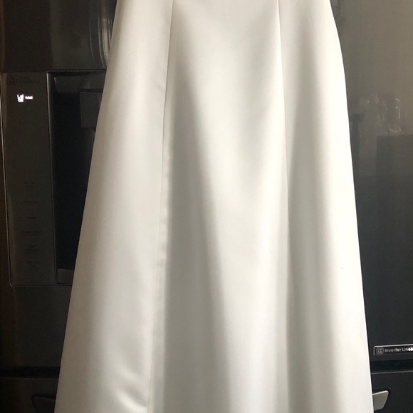 Wedding dress - Picture 3 of 6